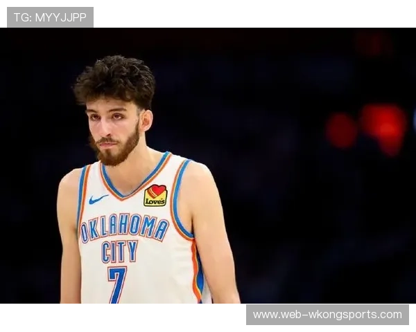 切特·霍姆格伦挡拆吸引防守拉开空间 提升球队无球得分效率