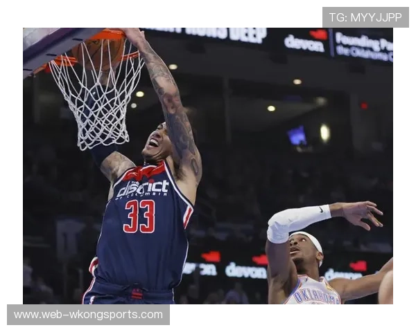 乔丹·普尔利用挡拆拉开空间提升三分效率，成为勇士关键得分点