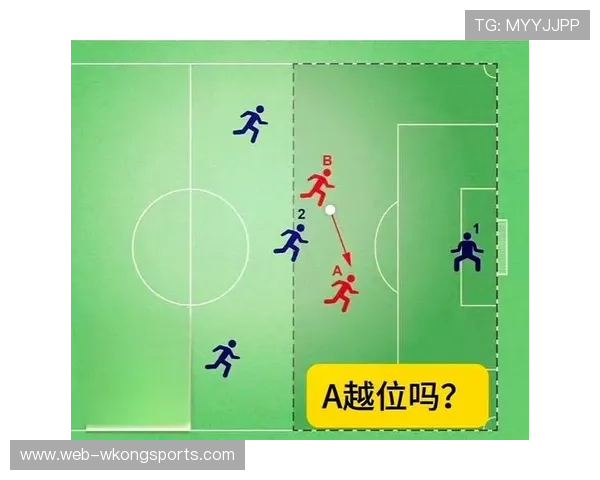 抢门将手中球算犯规吗？规则如何界定这种争议判罚